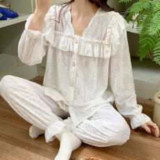 批发夜眠钻石<b class='q'>金丝</b>绒睡衣<b class='q'>女</b>春秋季新款蕾丝花边开衫长袖家居服套装