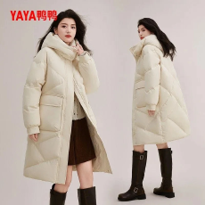 批发90绒冬季连帽长款<b class='q'>羽绒服</b><b class='q'>女士</b>时尚加厚保暖外套