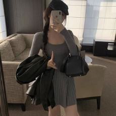 批发法式气质长袖灰色针织连衣裙女<b class='q'>秋</b>季修身百褶裙内搭短裙子打底裙潮