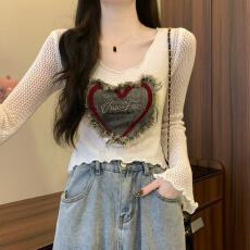 批发辣妹镂空牛仔贴布针织上衣<b class='q'>女</b>秋季2026新款高腰短款内搭U领打底衫