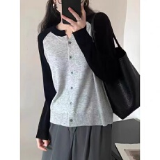 批发丝光羊毛长袖针织衫开衫女秋新款韩版小众单排扣拼色宽松<b class='q'>毛衣</b>外套