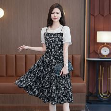 批发夏季<b class='q'>雪纺</b>甜美碎花<b class='q'>连衣裙</b>2026气质收腰新款显瘦减龄中长款