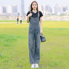 批发复古高腰<b class='q'>阔</b><b class='q'>腿</b>牛仔背带裤女春秋季宽松休闲直筒连体长裤