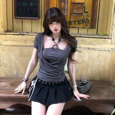 批发夏季新款美式小众<b class='q'>个性</b>串珠挂脖假两件短袖<b class='q'>T</b><b class='q'>恤</b>女收腰显瘦辣妹上衣