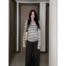 批发设计感撞色条纹斜肩一字肩防晒长袖<b class='q'>T</b><b class='q'>恤</b>女夏季防晒罩衫露肩上衣薄