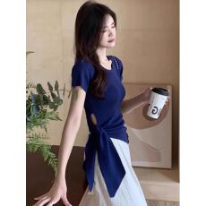 批发已出货 <b class='q'>不规则</b>开叉绑带圆领短袖正肩t恤女夏季修身设计感别致绝美