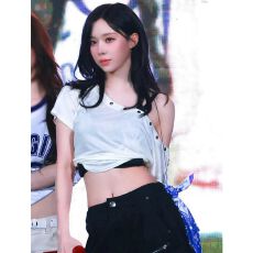 批发日韩女团风辣妹甜酷<b class='q'>个性</b>不规则露肩短袖上衣