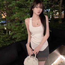 批发背心吊带女夏露肩中长款打底小衫弧摆美背休闲小众设计无袖内搭女