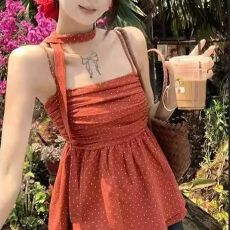 纯欲风橘红色波点挂脖吊带女夏抹胸褶皱收腰显瘦辣妹外穿气质上衣