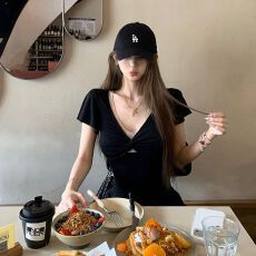 批发已出货 纯欲蕾丝拼接V领扭结假两件短袖T恤女夏季新款上衣