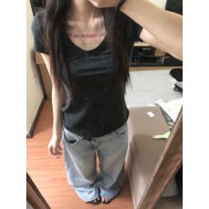 批发美式深灰色 U 领修身短袖 T 恤女纯欲风辣妹百搭显瘦基础款上衣