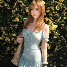 批发清水绿露肩绑带收腰大摆长裙女夏季纯欲风温柔气质显瘦连衣裙