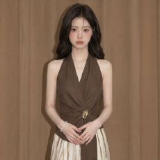 批发气质挂脖背心上衣女夏季复古咖色修身显瘦设计感小众无袖吊带
