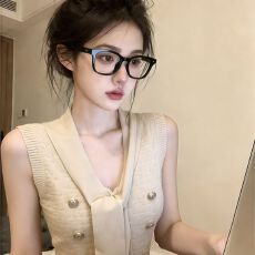 针织背心2026夏季新款法式设计感修身短款V领无袖上衣女