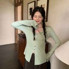 批发韩系早秋绿色掐腰翻领上衣女2026秋季新款长袖T恤设计感小众
