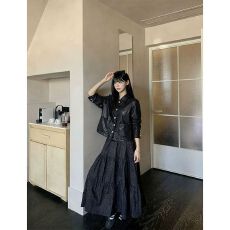 批发哑光PU皮 内里 小众设计感翻领钻扣大口袋短款黑色皮衣女 上新款