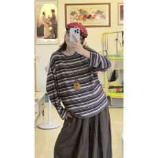 批发时尚设计感条纹圆领<b class='q'>打底</b>衫宽松复古慵懒百搭<b class='q'>上衣</b> 2026秋季新款