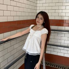 批发白色波点蕾丝方领<b class='q'>短袖</b><b class='q'>衬衫</b>女2026夏季新款修身小个子通勤短款上