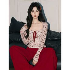 批发韩系爱心波点长袖<b class='q'>T</b><b class='q'>恤</b>女纯欲方领修身上衣 2026冬季新款 辣妹风