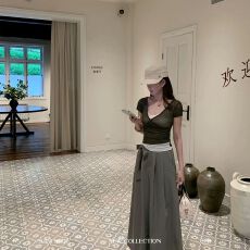 批发纯欲辣妹小众设计感假两件短袖T恤女交叉V领<b class='q'>蕾丝拼接</b>收腰显瘦上