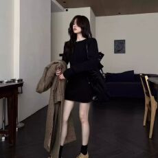 批发针织连衣裙女早秋纯欲辣妹露背<b class='q'>毛衣</b>短裙小个子包臀裙 新款上市