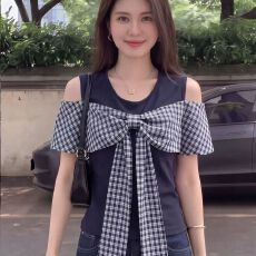 批发蝴蝶结露肩格纹短袖t恤女2026年夏季新款修身显瘦设计感小众上衣