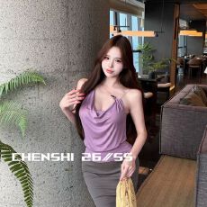 批发韩系辣妹荡领金属装饰吊带背心女装<b class='q'>夏</b>季宽松显瘦巨好看百搭小上