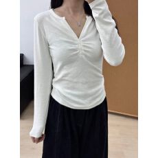 批发V领纽扣褶皱<b class='q'>长袖</b><b class='q'>T</b><b class='q'>恤</b>女2026秋季新款上衣潮 2026春夏新款 减龄
