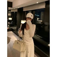 批发法式气质不规则交叉v领长袖t恤女内搭打底上衣 2026秋季新款