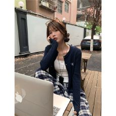 批发韩系设计感麻花编织圆领秋季毛衣气质百搭针织<b class='q'>开衫</b>女 早秋新款