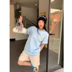 已出货 色字母刺绣正肩t恤女夏季短袖纯棉宽松慵懒风上衣