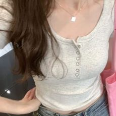 批发已出货 短款<b class='q'>修身</b>纽扣上衣2026夏季新款T恤