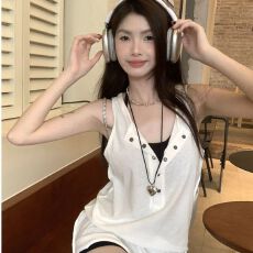 批发已出货 纯欲风白色无袖T恤女夏纽扣<b class='q'>修身</b>内搭外穿温柔系显瘦上衣