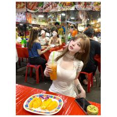 批发已出货 甜辣风白色印花短袖 <b class='q'>T</b> <b class='q'>恤</b><b class='q'>女</b>夏季新款修身显瘦短款上衣