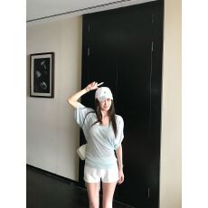 批发白色 V 领蝙蝠袖 T 恤女 2026 <b class='q'>夏</b>薄款宽松显瘦百搭休闲防晒上衣