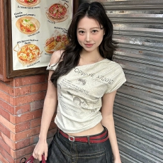 批发辣妹斜肩<b class='q'>印花</b>t恤女设计感不规则修新款百搭时尚显瘦气质