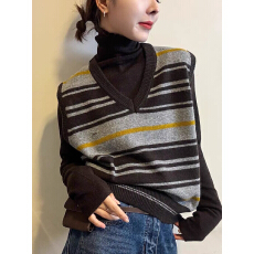 批发复古洋气条纹针织开衫马甲女秋冬V领慵懒风宽松休闲叠穿坎肩背心