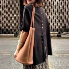 批发100莱赛尔后背开叉系带短袖衬衫女夏季大码<b class='q'>胖</b><b class='q'>MM</b>设计感宽松上衣