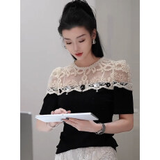 批发黑色镂空拼接蕾丝<b class='q'>花朵</b>短袖<b class='q'>T</b><b class='q'>恤</b>女2025夏季新款设计感百搭显瘦上衣