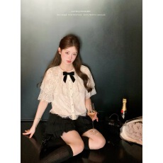 批发杨小卷 法式复古千金风蕾丝衫衬衫女斗篷式假两件蝴蝶结白色上衣