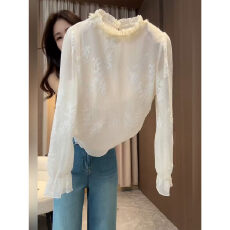 批发小众高级感米杏色蕾丝浮雕衬衫女2026春夏新款<b class='q'>长袖</b>木耳边气质上衣