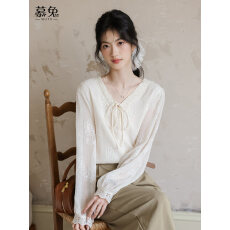 批发慕兔法式气质V领刺绣<b class='q'>长袖</b>衬衫女2026春季新款设计感小众宽松上衣