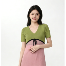 批发夏季牛油果绿粉撞色 V 领短袖针织<b class='q'>连衣裙</b>女 镂空提花<b class='q'>收腰</b>修身长款