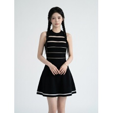 批发法式挂脖无袖镂空针织连衣裙女 撞色条纹收腰显瘦 A 字短款背心裙