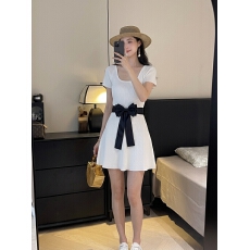 批发大 U 领<b class='q'>短袖</b>针织连衣裙女收腰黑色缎面蝴蝶结 A 字短裙显瘦裙子