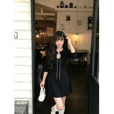 批发V 领水钻链条绑带针织<b class='q'>连衣裙</b>女 中袖收腰 A 字短裙气质显瘦小礼裙