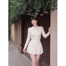 批发温柔娃娃领套装女镂空提花开衫+百褶短裙两件套 精致小香风套裙