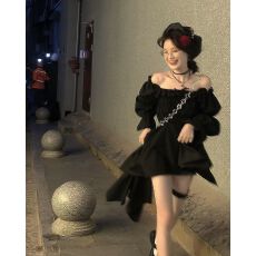 一字肩晚礼服轻奢高级感仙女超仙森系设计感褶皱不规则黑色连衣裙