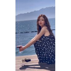 批发宽松遮肉大码女装星星碎花吊带<b class='q'>连衣裙</b>女胖mm加肥加大显瘦打底裙子