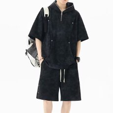 批发时尚休闲运动套装男士短袖连帽宽松设计透气舒适适合夏季出游